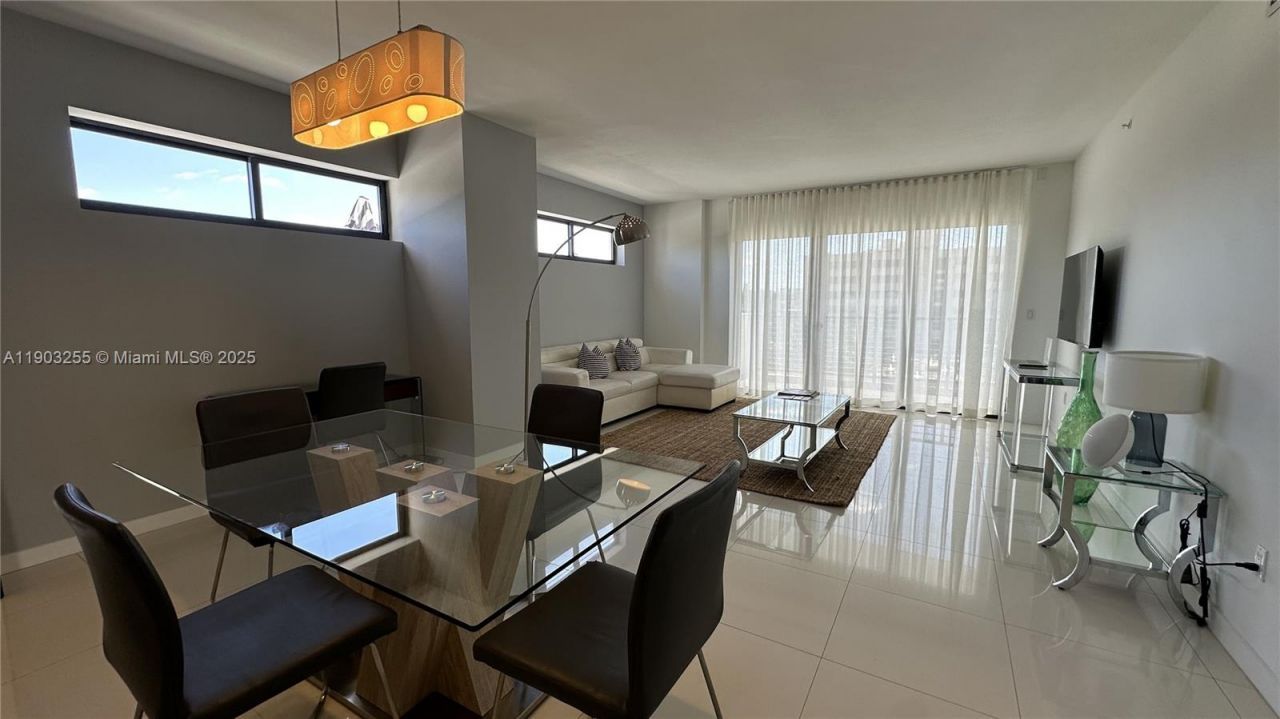 1120 98th St, Unit 303, Bay Harbor Islands, FL 33154 Photo