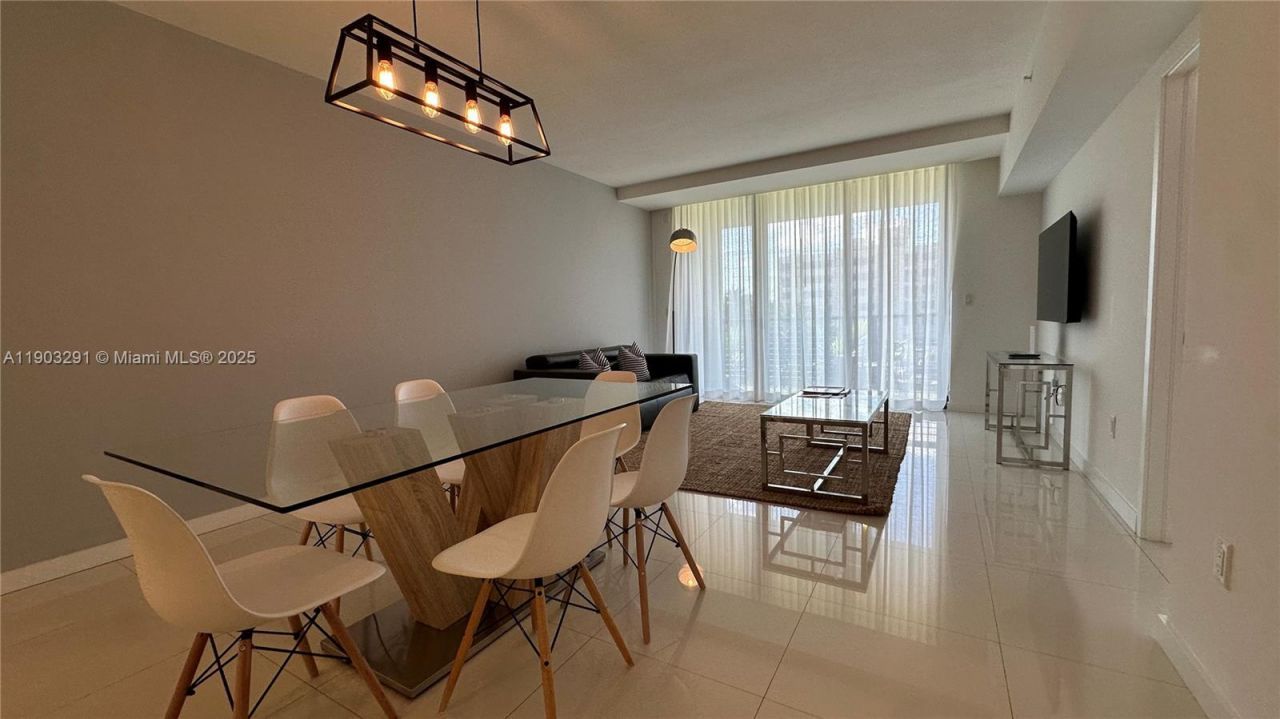 1120 98th St, Unit 304, Bay Harbor Islands, FL 33154 Photo