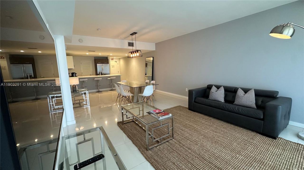 1120 98th St, Unit 304, Bay Harbor Islands, FL 33154 Photo