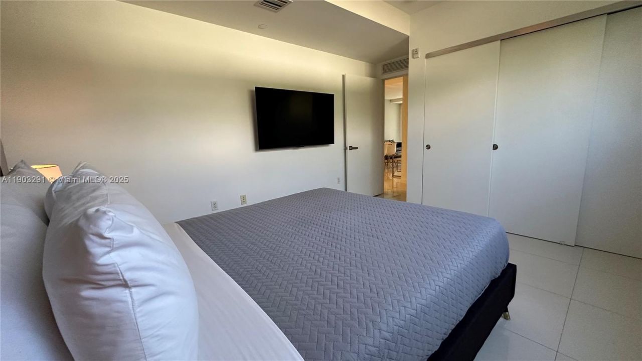 1120 98th St, Unit 304, Bay Harbor Islands, FL 33154 Photo