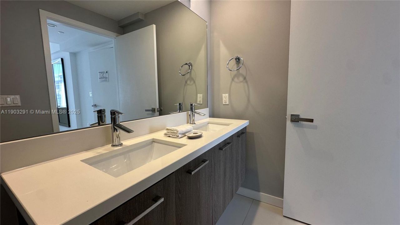 1120 98th St, Unit 304, Bay Harbor Islands, FL 33154 Photo