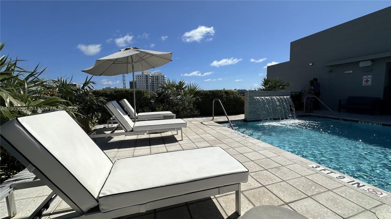 1120 98th St, Unit 304, Bay Harbor Islands, FL 33154 Photo