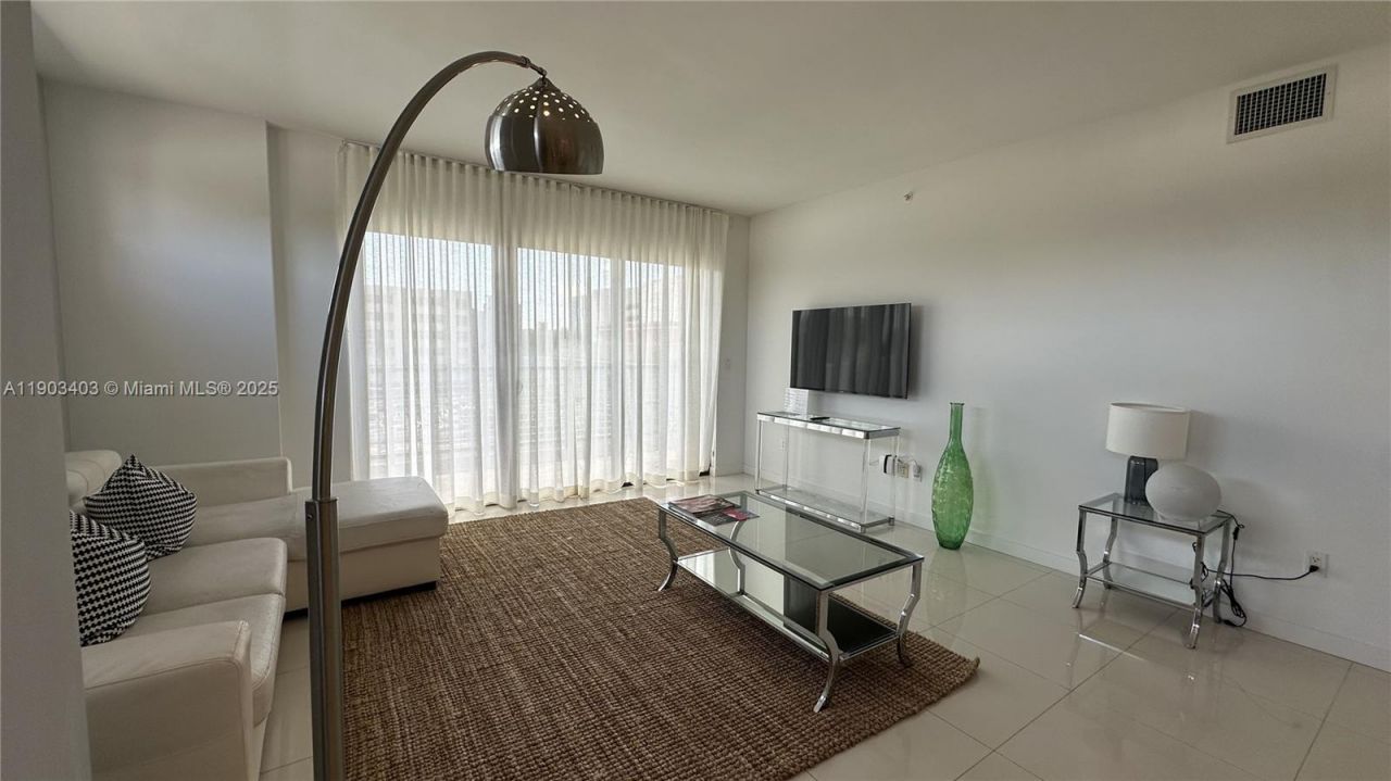 1120 98th St, Unit 403, Bay Harbor Islands, FL 33154 Photo