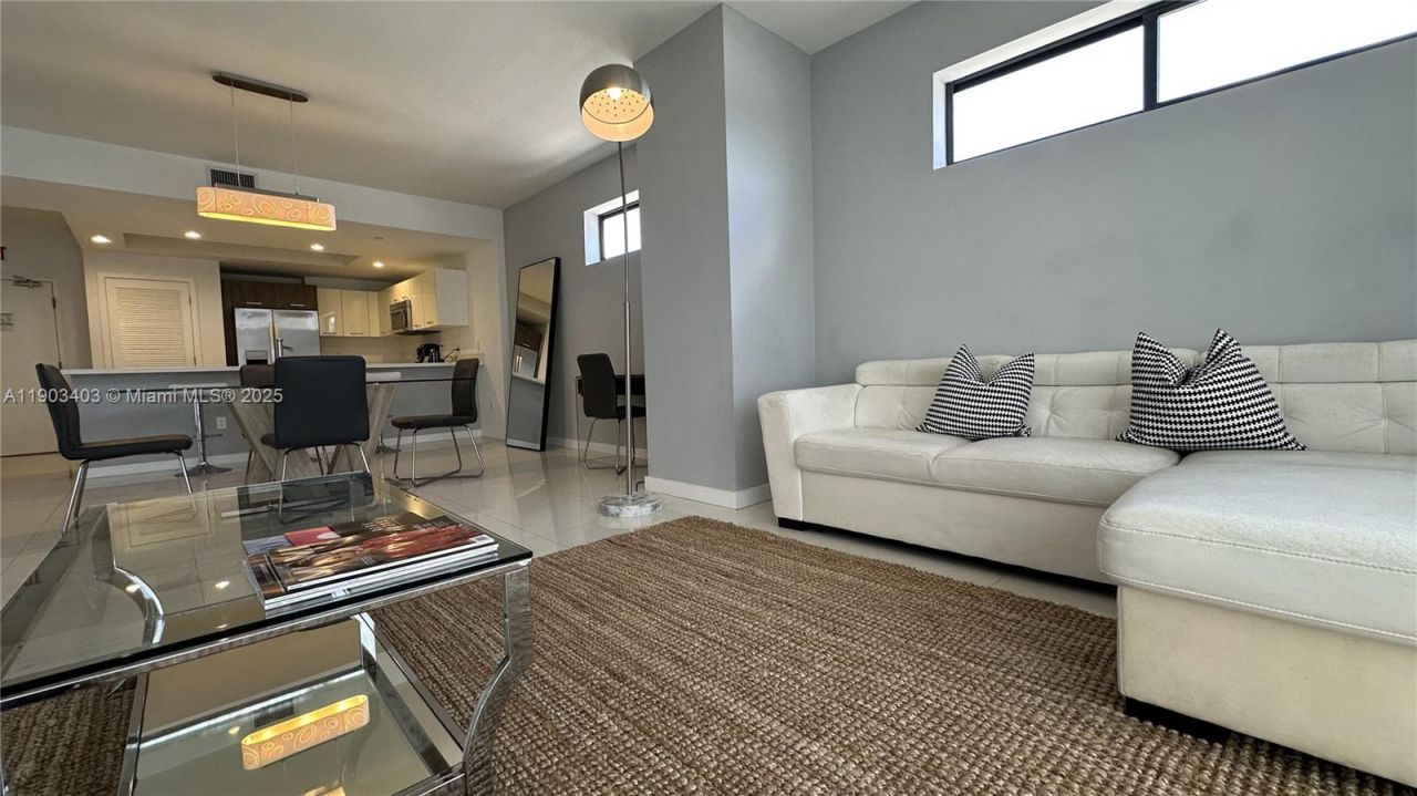 1120 98th St, Unit 403, Bay Harbor Islands, FL 33154 Photo