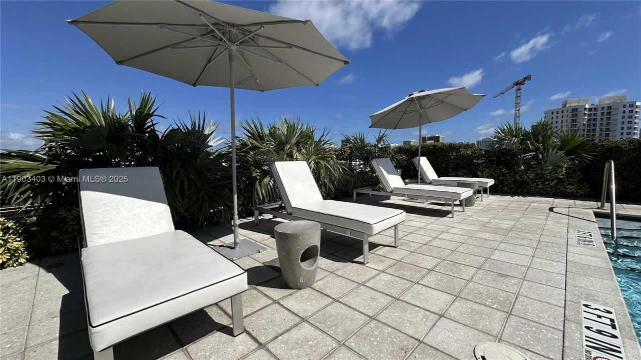 1120 98th St, Unit 403, Bay Harbor Islands, FL 33154 Photo