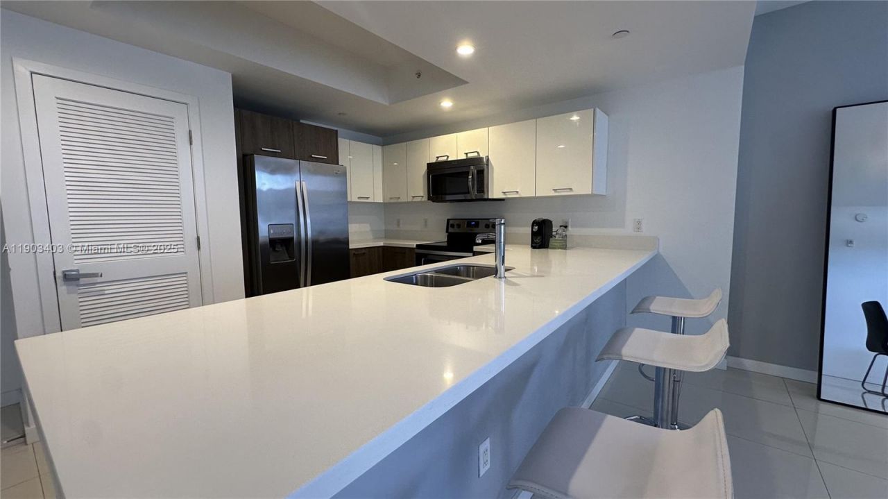 1120 98th St, Unit 403, Bay Harbor Islands, FL 33154 Photo