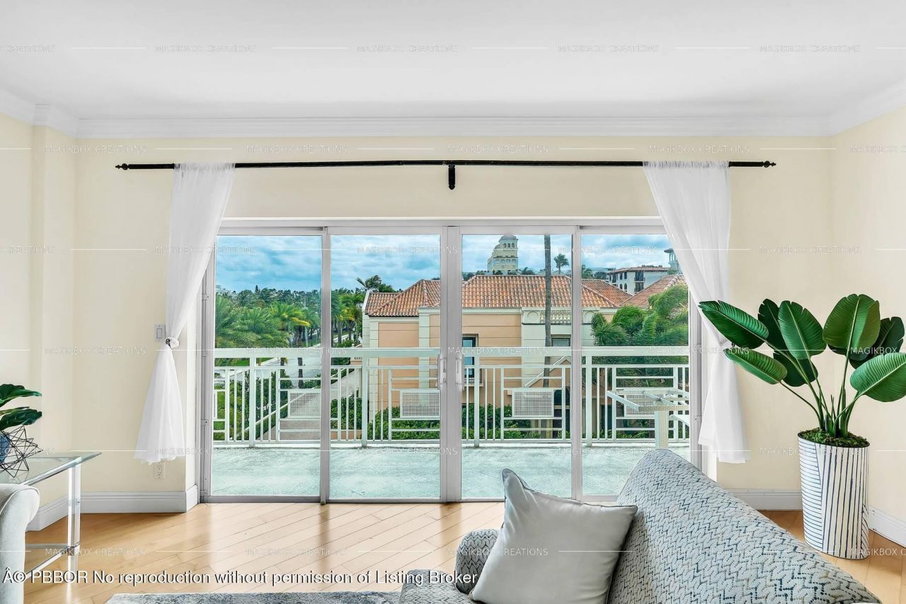 250 Bradley Place, Unit 402, Palm Beach, FL 33480 Photo