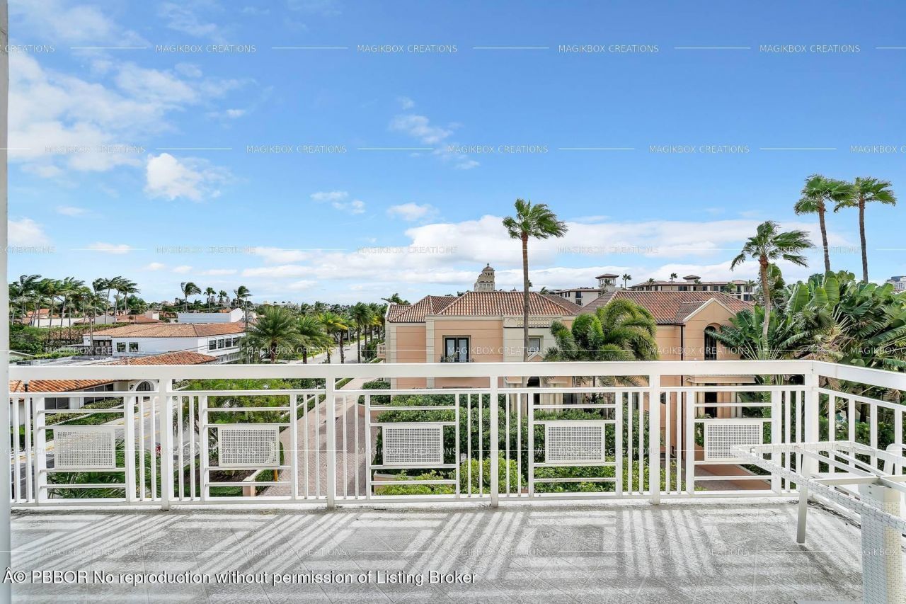 250 Bradley Place, Unit 402, Palm Beach, FL 33480 Photo