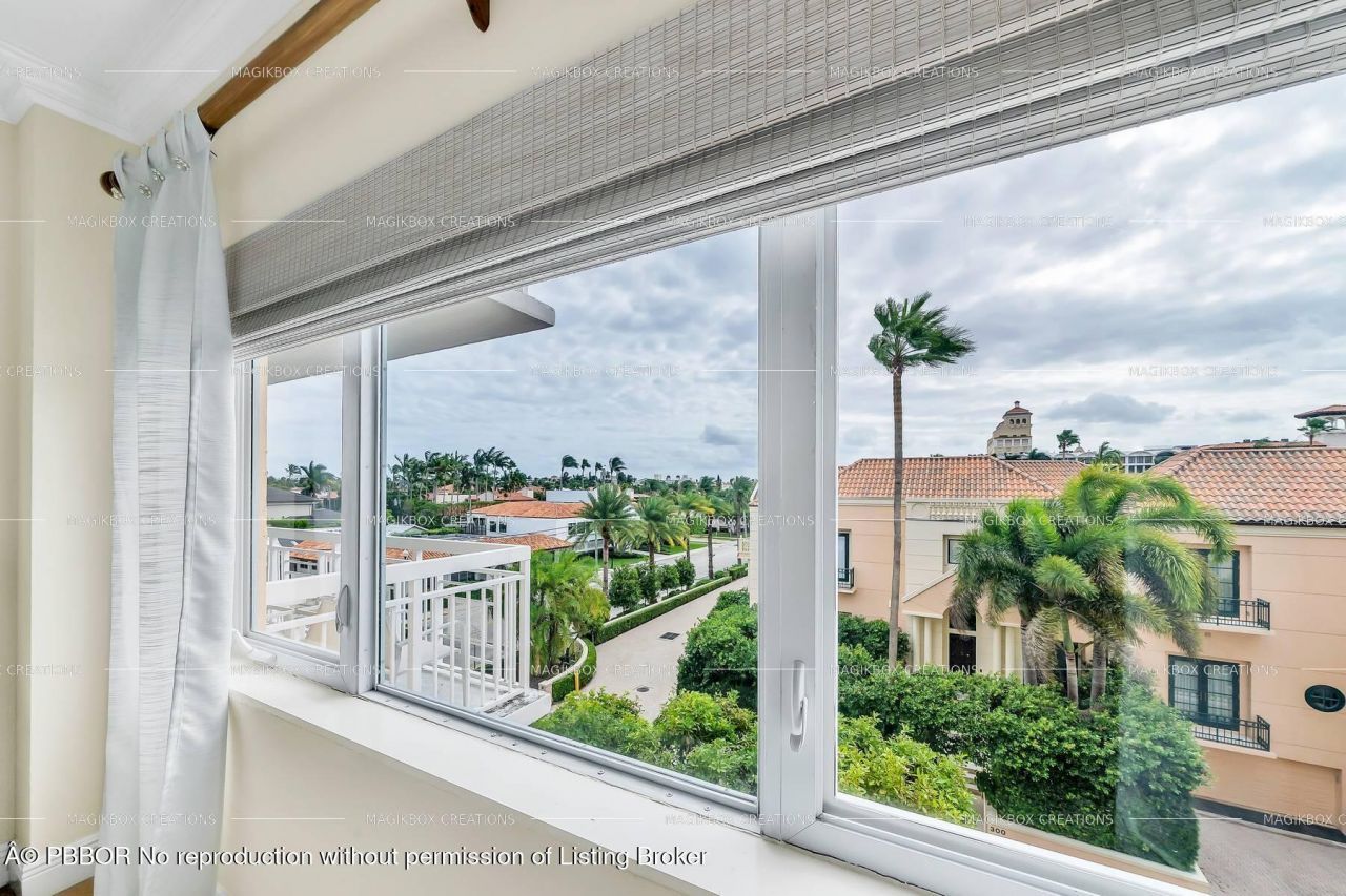 250 Bradley Place, Unit 402, Palm Beach, FL 33480 Photo