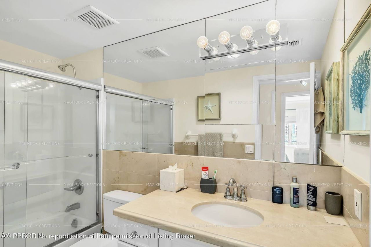 250 Bradley Place, Unit 402, Palm Beach, FL 33480 Photo