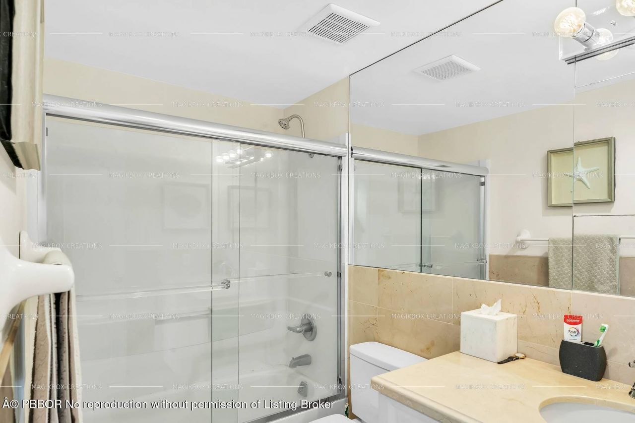 250 Bradley Place, Unit 402, Palm Beach, FL 33480 Photo
