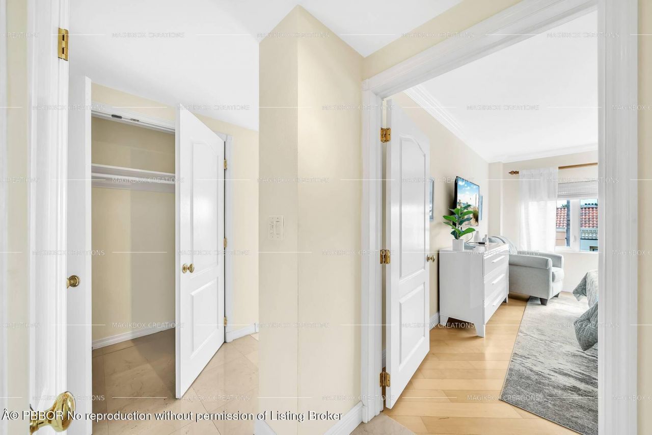 250 Bradley Place, Unit 402, Palm Beach, FL 33480 Photo