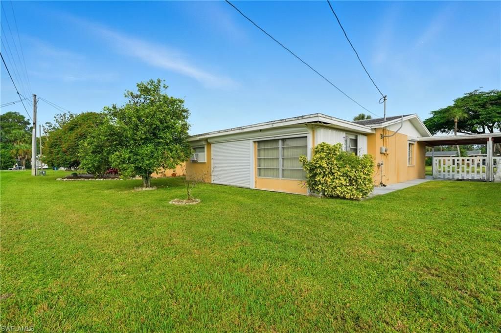 2210 Orchid Rd E, Lehigh Acres, FL 33936 Photo