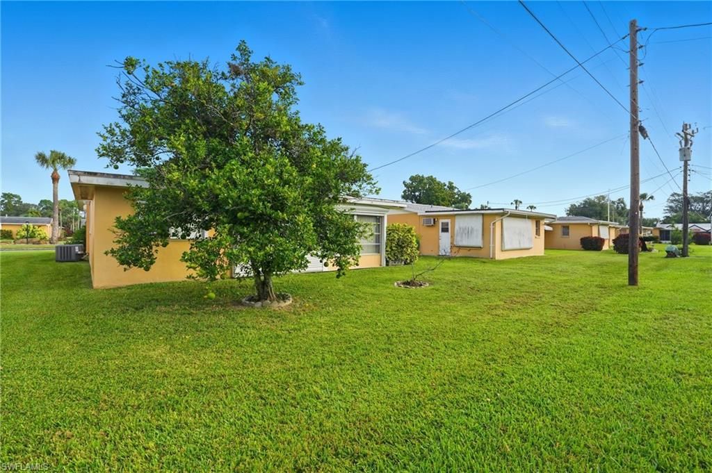 2210 Orchid Rd E, Lehigh Acres, FL 33936 Photo