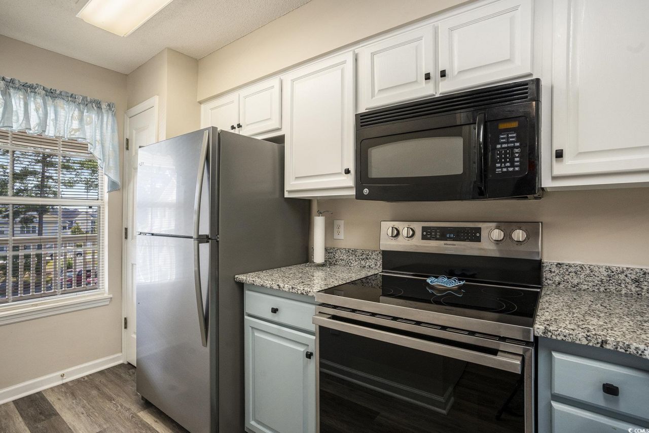 4920 Windsor Green Way Photo 11