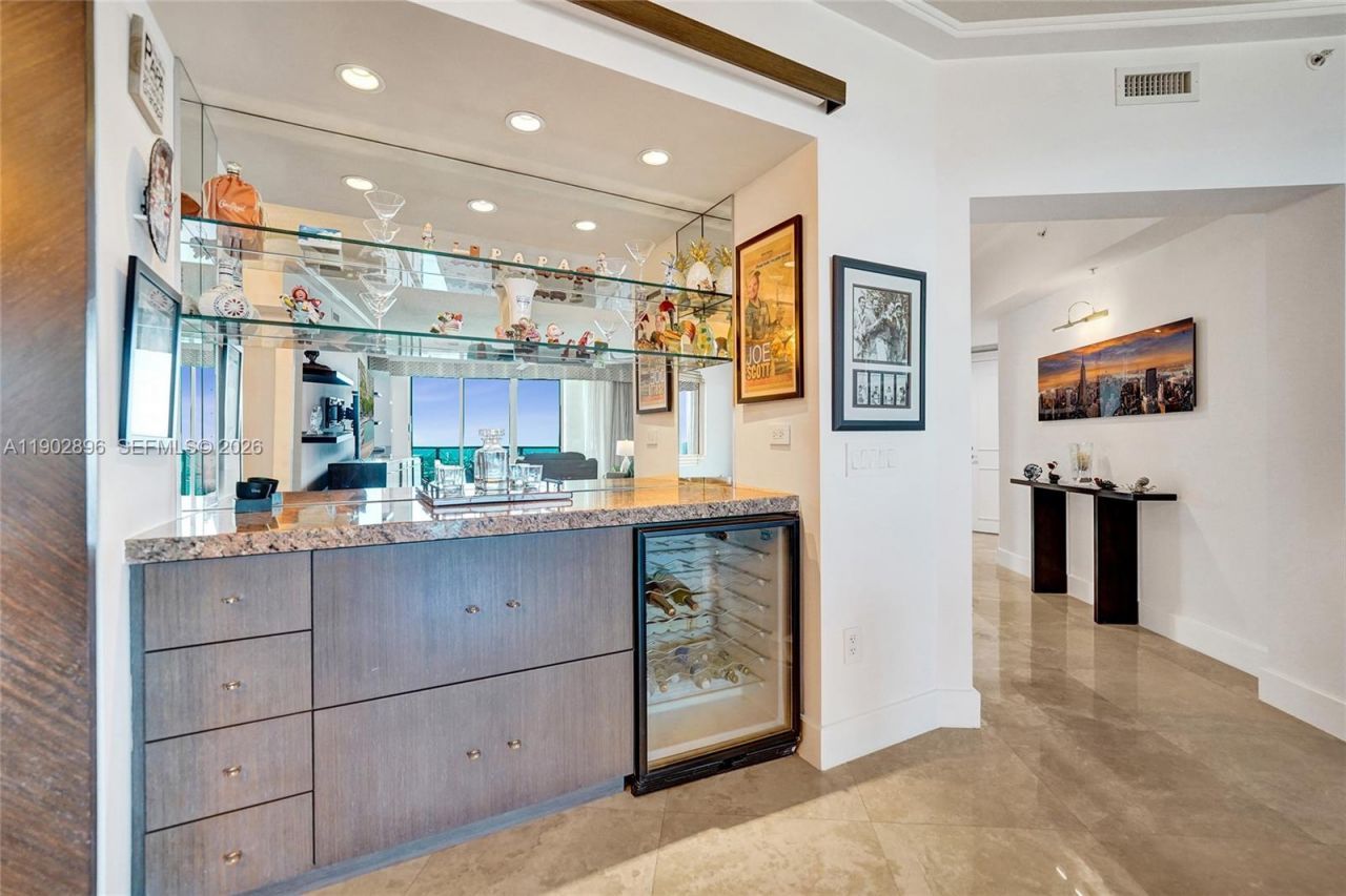 411 N New River Dr E, Unit 3703, Fort Lauderdale, FL 33301 Photo