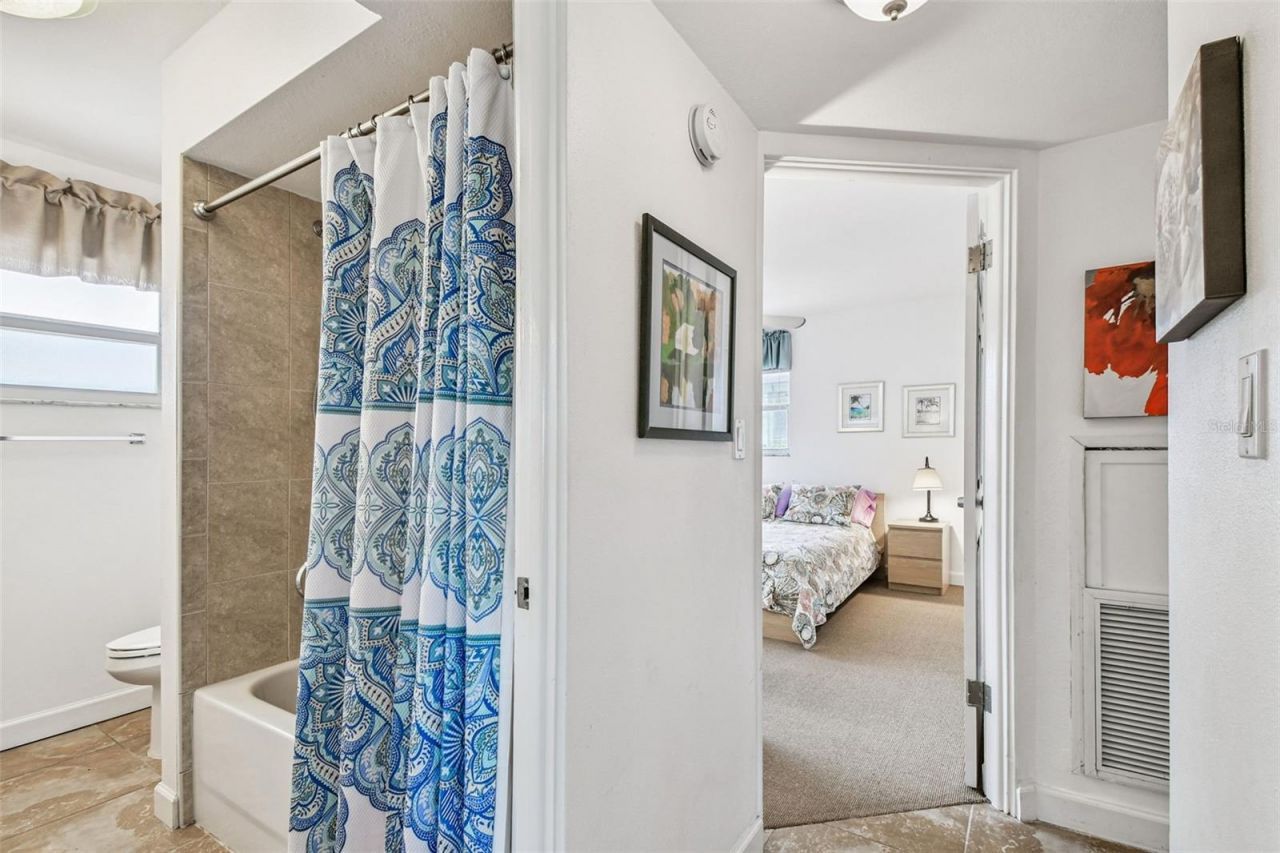 210 6th Avenue N, Unit 9, Saint Petersburg, FL 33701 Photo