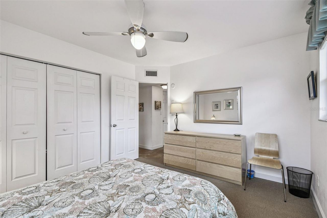 210 6th Avenue N, Unit 9, Saint Petersburg, FL 33701 Photo