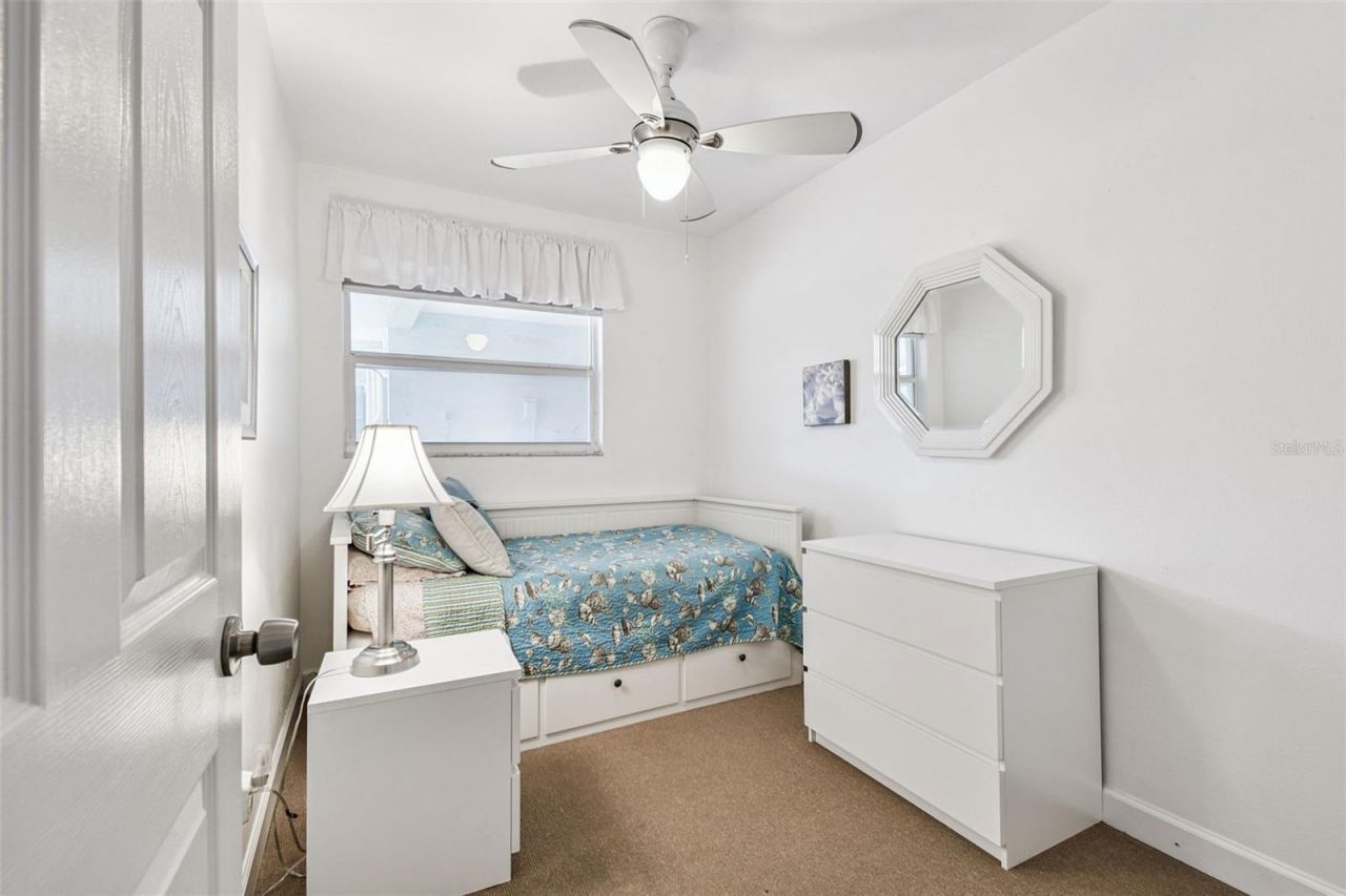 210 6th Avenue N, Unit 9, Saint Petersburg, FL 33701 Photo