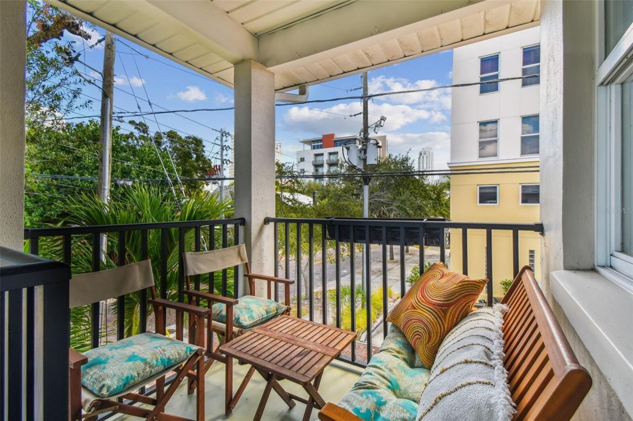 210 6th Avenue N, Unit 9, Saint Petersburg, FL 33701 Photo