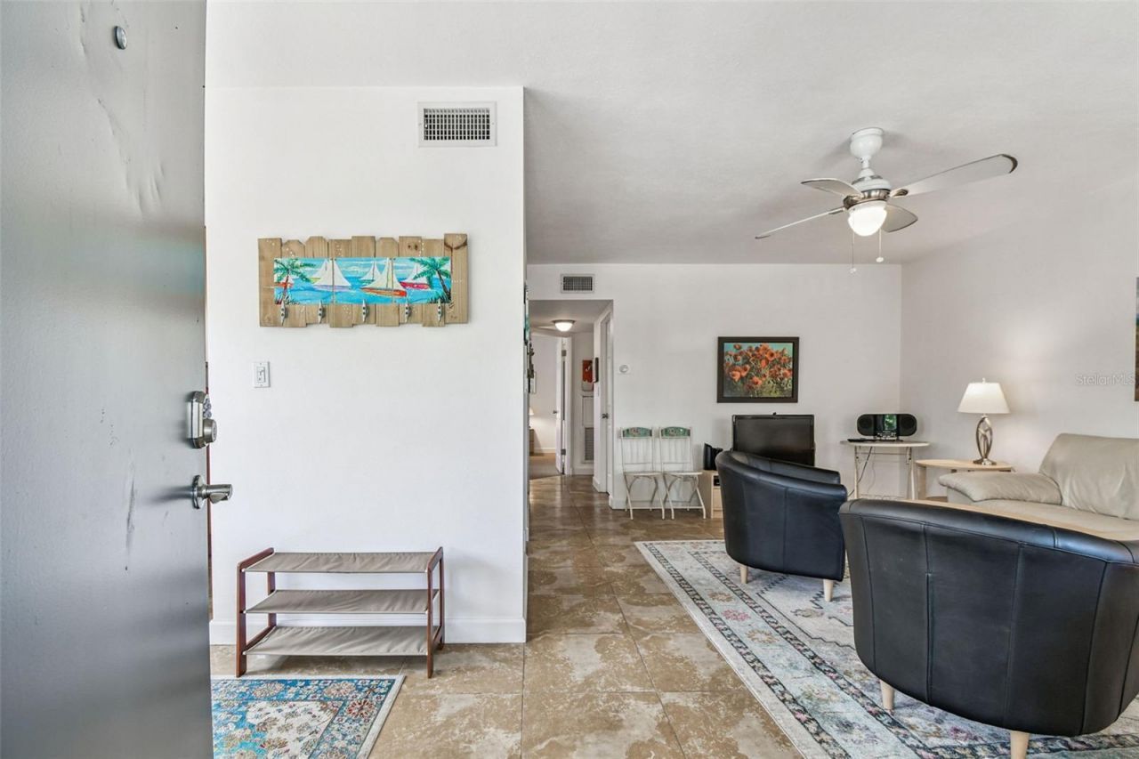 210 6th Avenue N, Unit 9, Saint Petersburg, FL 33701 Photo