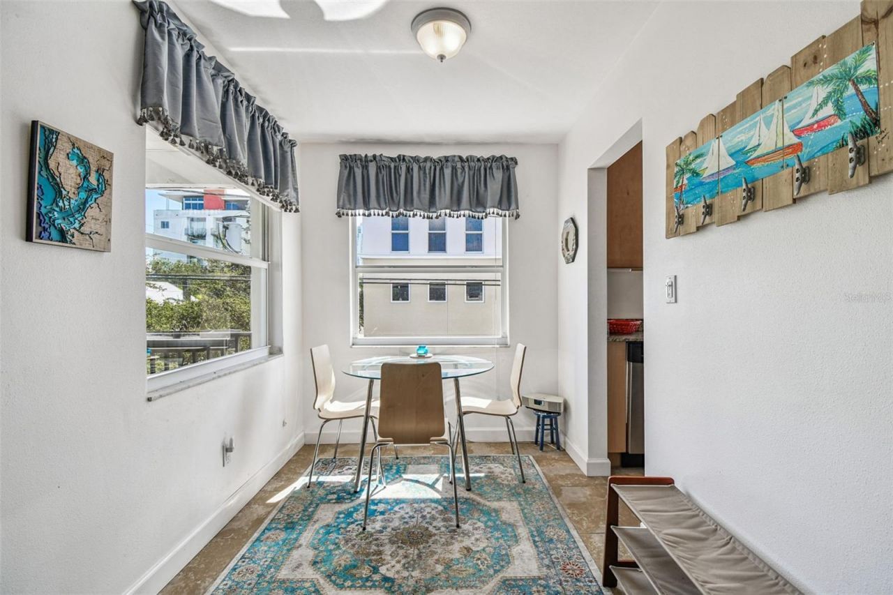 210 6th Avenue N, Unit 9, Saint Petersburg, FL 33701 Photo