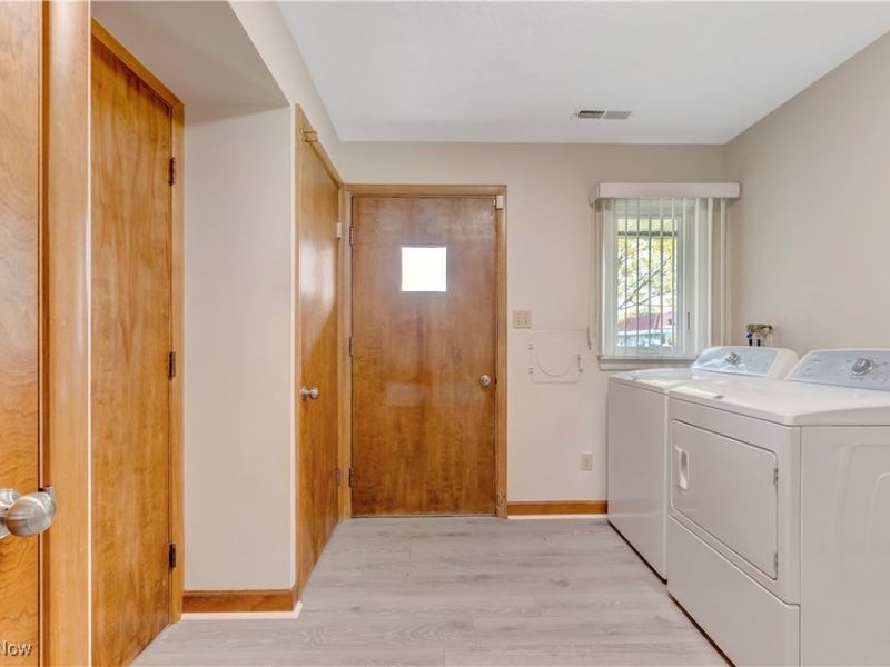 13690 W 130th Street, Strongsville, OH 44136 Photo 18