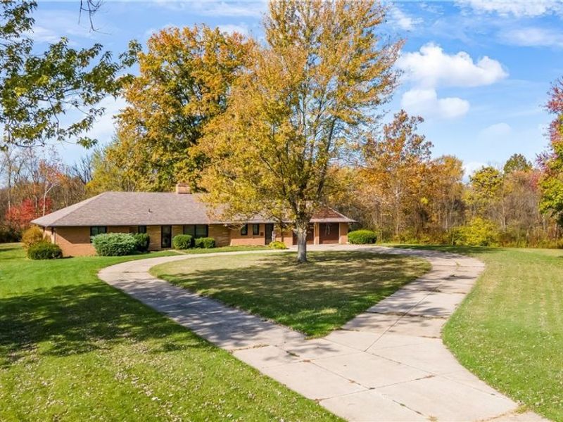 13690 W 130th Street, Strongsville, OH 44136 Photo 2