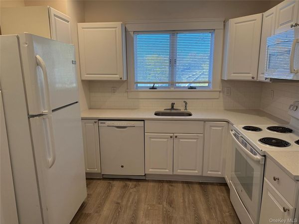 593 Main Street, Unit A, Islip, NY 11751