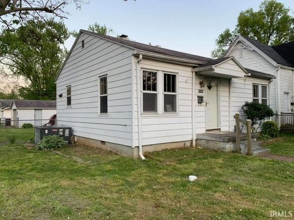 1300 HENNING Avenue, Evansville, IN 47714