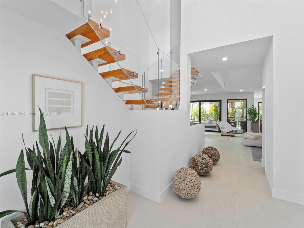 2000 S Bayshore Dr, Unit 4, Coconut Grove, FL 33133 Photo