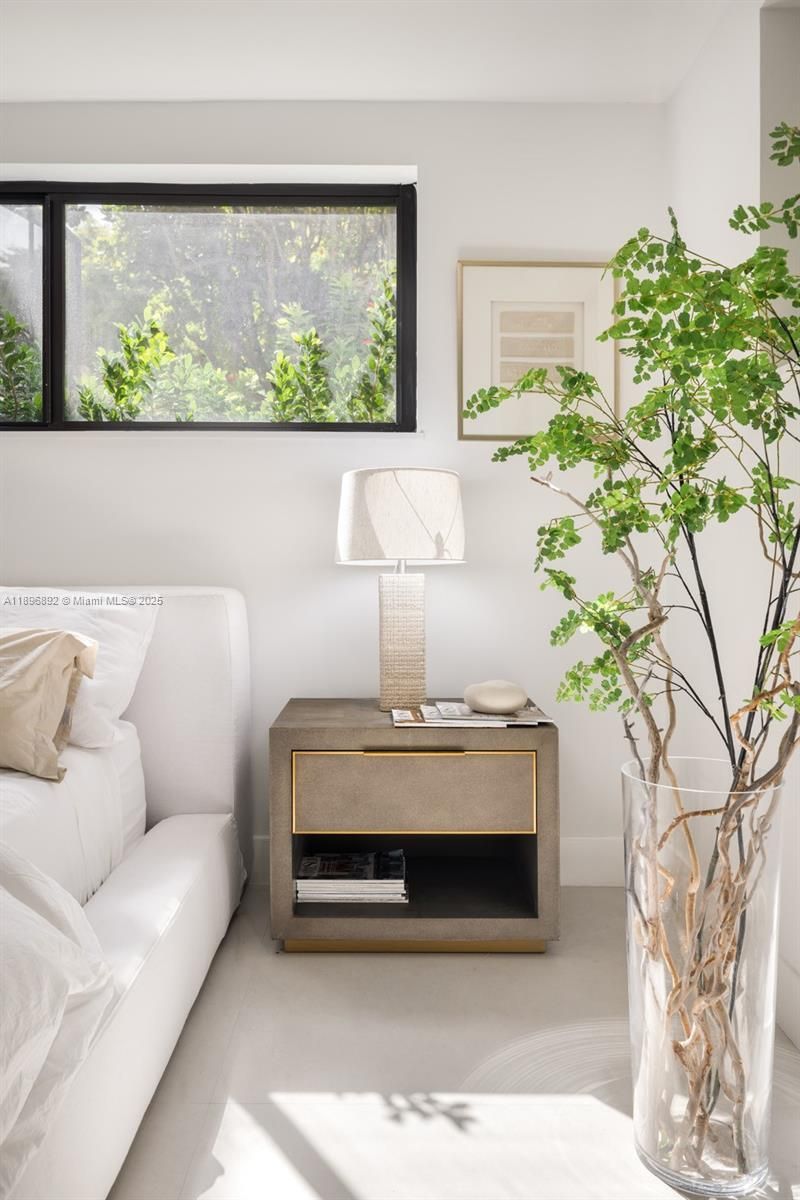 2000 S Bayshore Dr, Unit 4, Coconut Grove, FL 33133 Photo