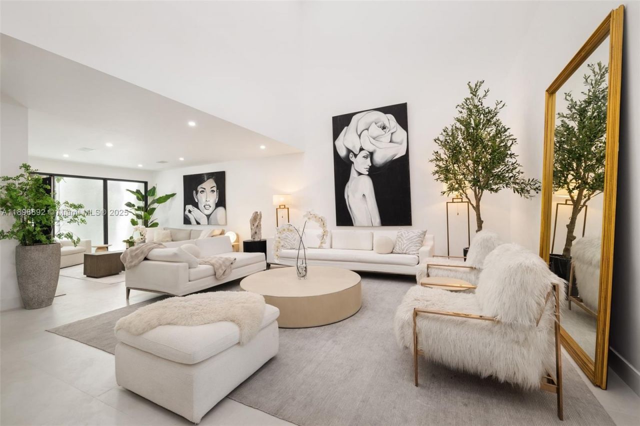 2000 S Bayshore Dr, Unit 4, Coconut Grove, FL 33133 Photo