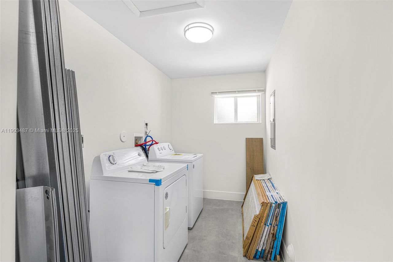 933 NW 50th St, Miami, FL 33127 Photo