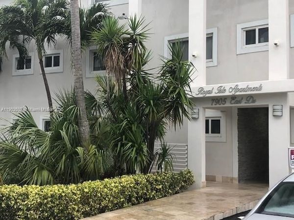 7905 East Dr, Unit 10A, North Bay Village, FL 33141