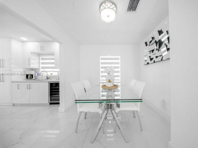 16125 NW 28th Pl, Miami Gardens, FL 33054 Photo