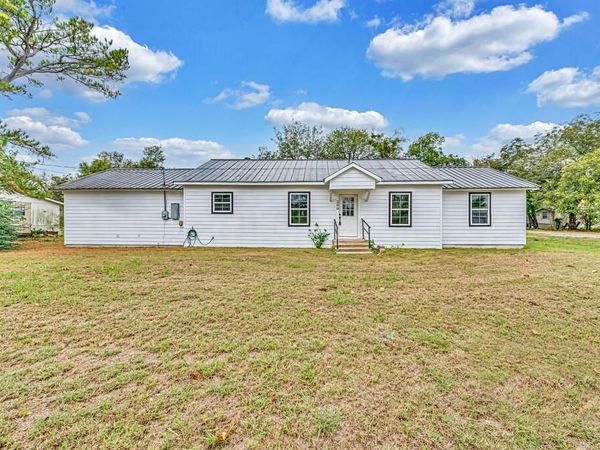 200 S Narcissus Street, Kosse, TX 75838