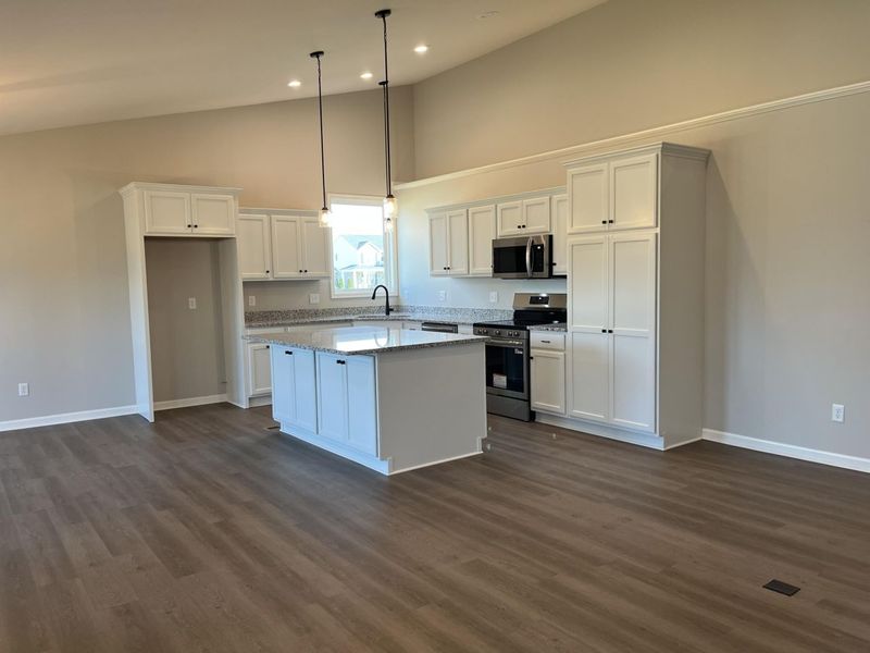 1522 Autumn Ridge Drive, Hebron, KY 41048 Photo 4