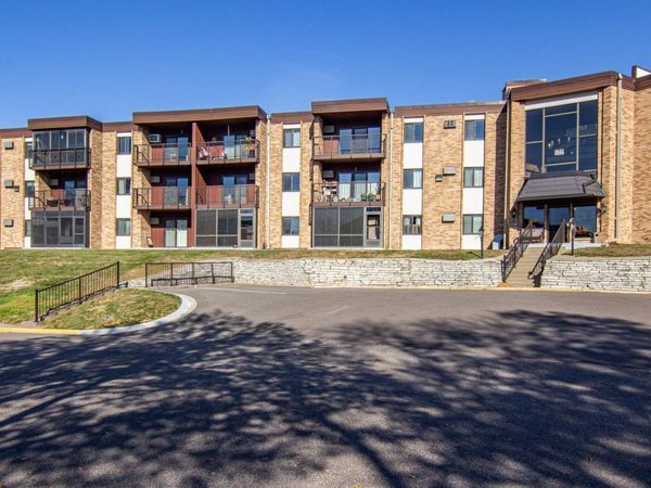 2690 Oxford Street N, Unit 247, Roseville, MN 55113