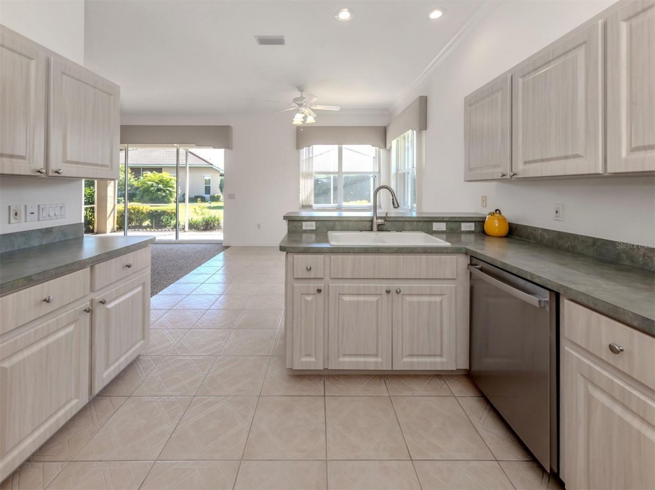656 Silk Oak Drive, Venice, FL 34293 Photo