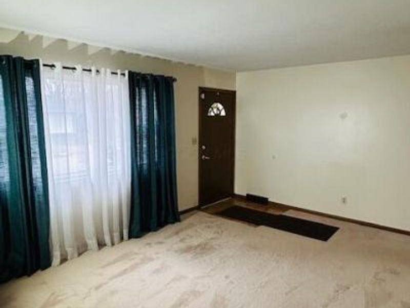 6211 Parkdale Drive, Columbus, OH 43229 Photo 2