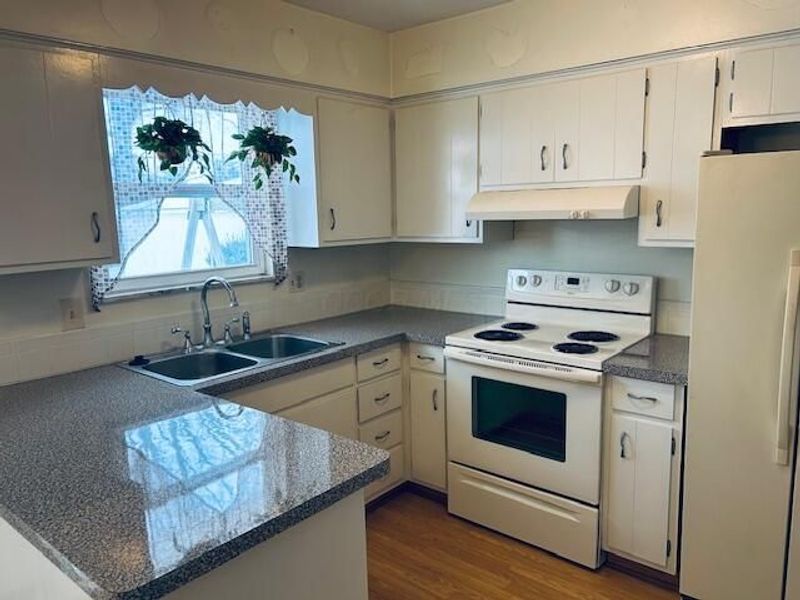 6211 Parkdale Drive, Columbus, OH 43229 Photo 3