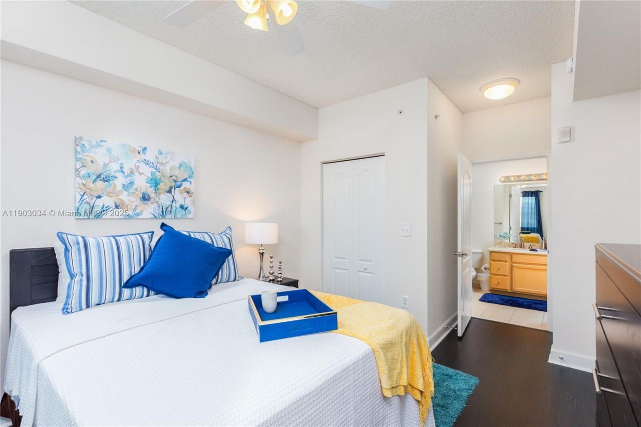 6001 SW 70th St, Unit 610, South Miami, FL 33143 Photo