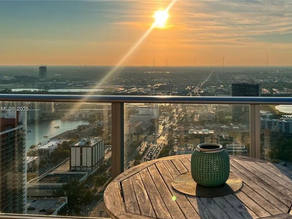 4010 S Ocean Dr, Unit T4302, Hollywood, FL 33019