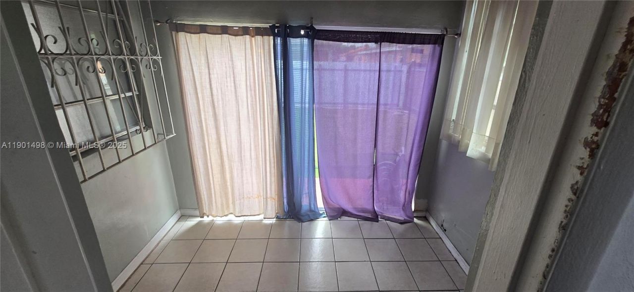 1648 NW 28th Ave, Miami, FL 33125 Photo