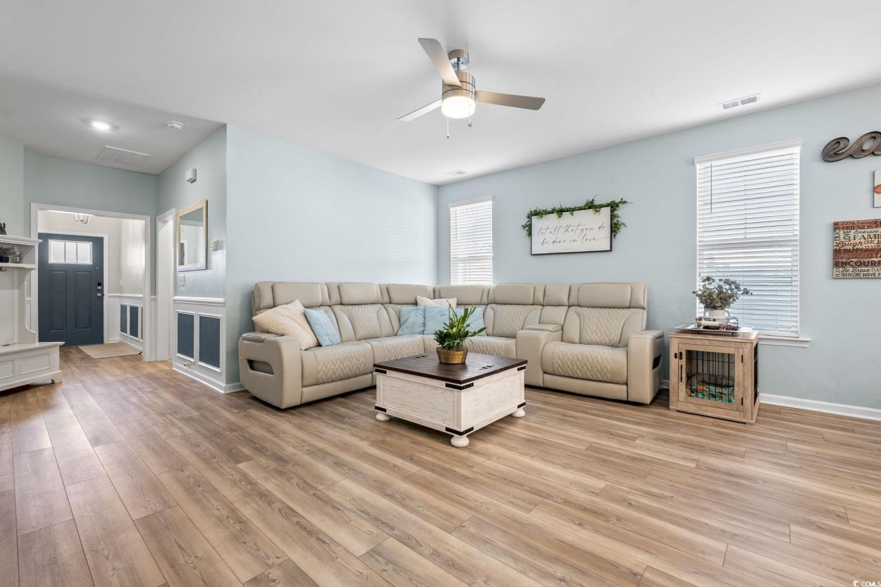 1052 Agostino Dr. Photo 4