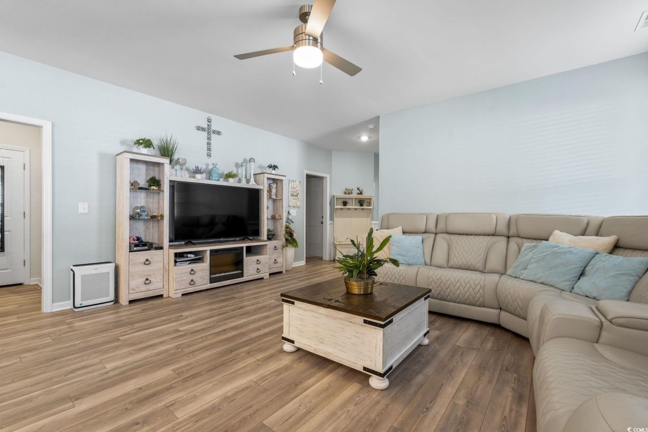 1052 Agostino Dr. Photo 6