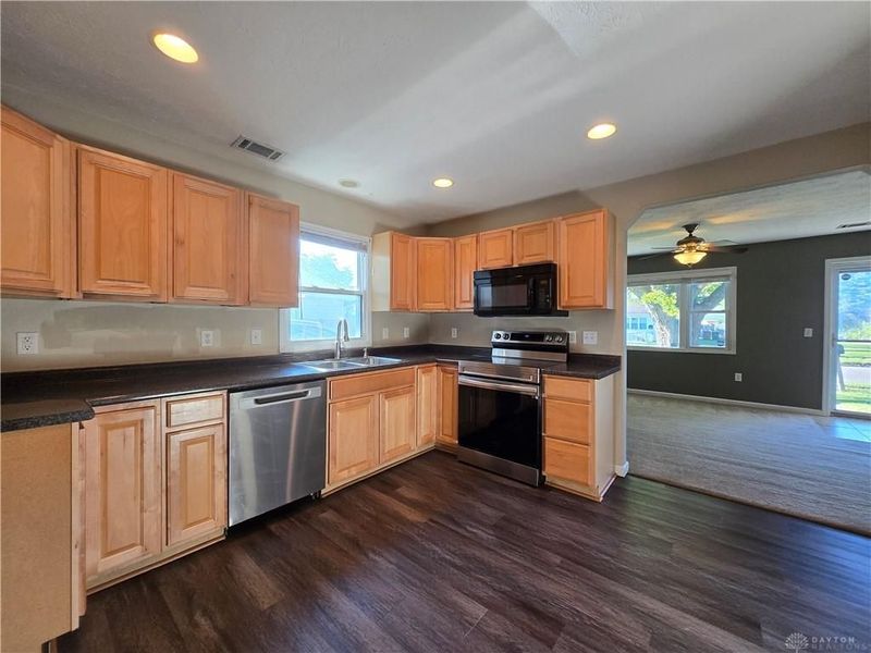 849 Flintridge Drive, Fairborn, OH 45324 Photo 5