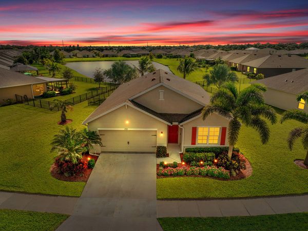 2785 Granville Manor SW, Vero Beach, FL 32968