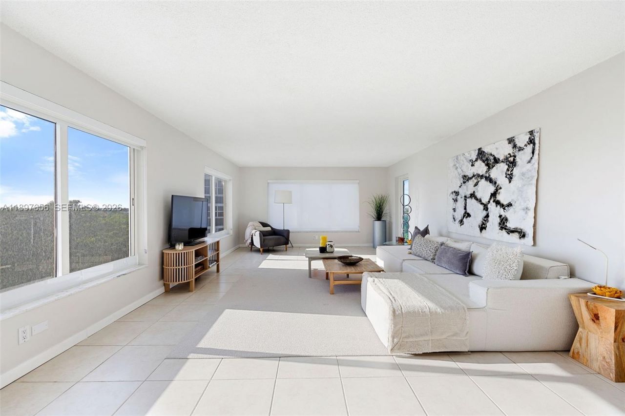 1151 N Fort Lauderdale Beach Blvd, Unit 6B, Fort Lauderdale, FL 33304 Photo